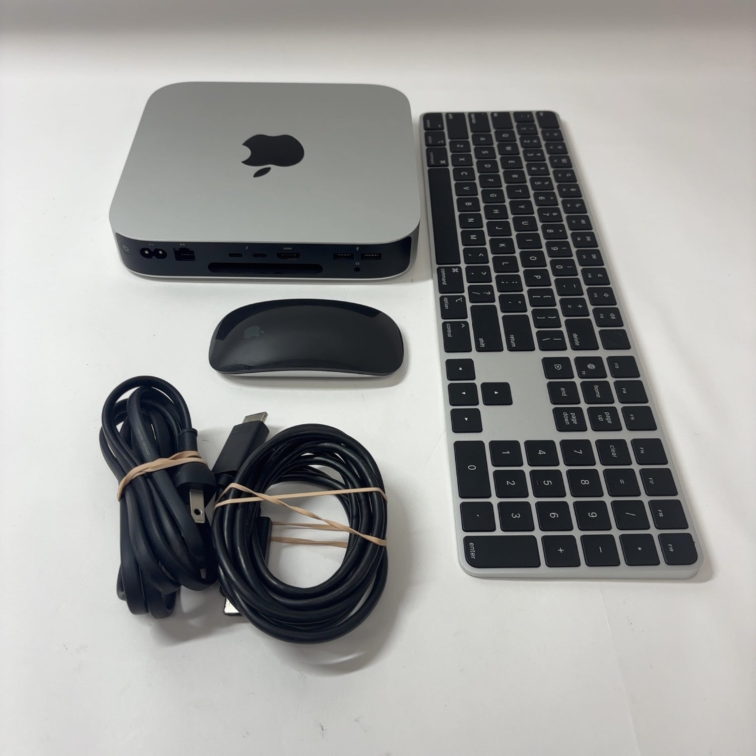 2020 M1 Mac mini (8GB RAM, 256GB SSD) 2020 Apple Mac Mini M1 3.2