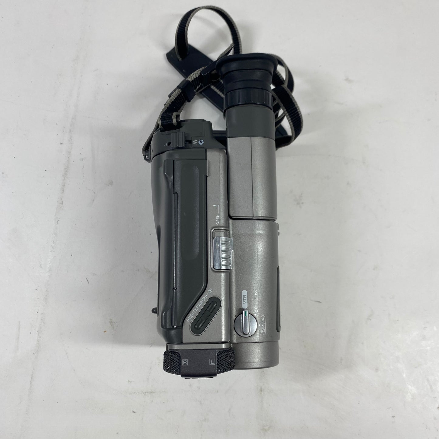 Sony Handycam Cassette Video Camcorder CCD-TR200
