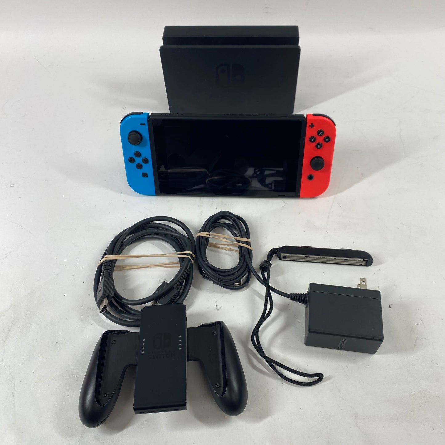 Nintendo Switch v2 32GB XKW70038961581 + Genuine Controller + Genuine Power Supply + Genuine Dock + Genuine Joy-Con Pair + Original Box