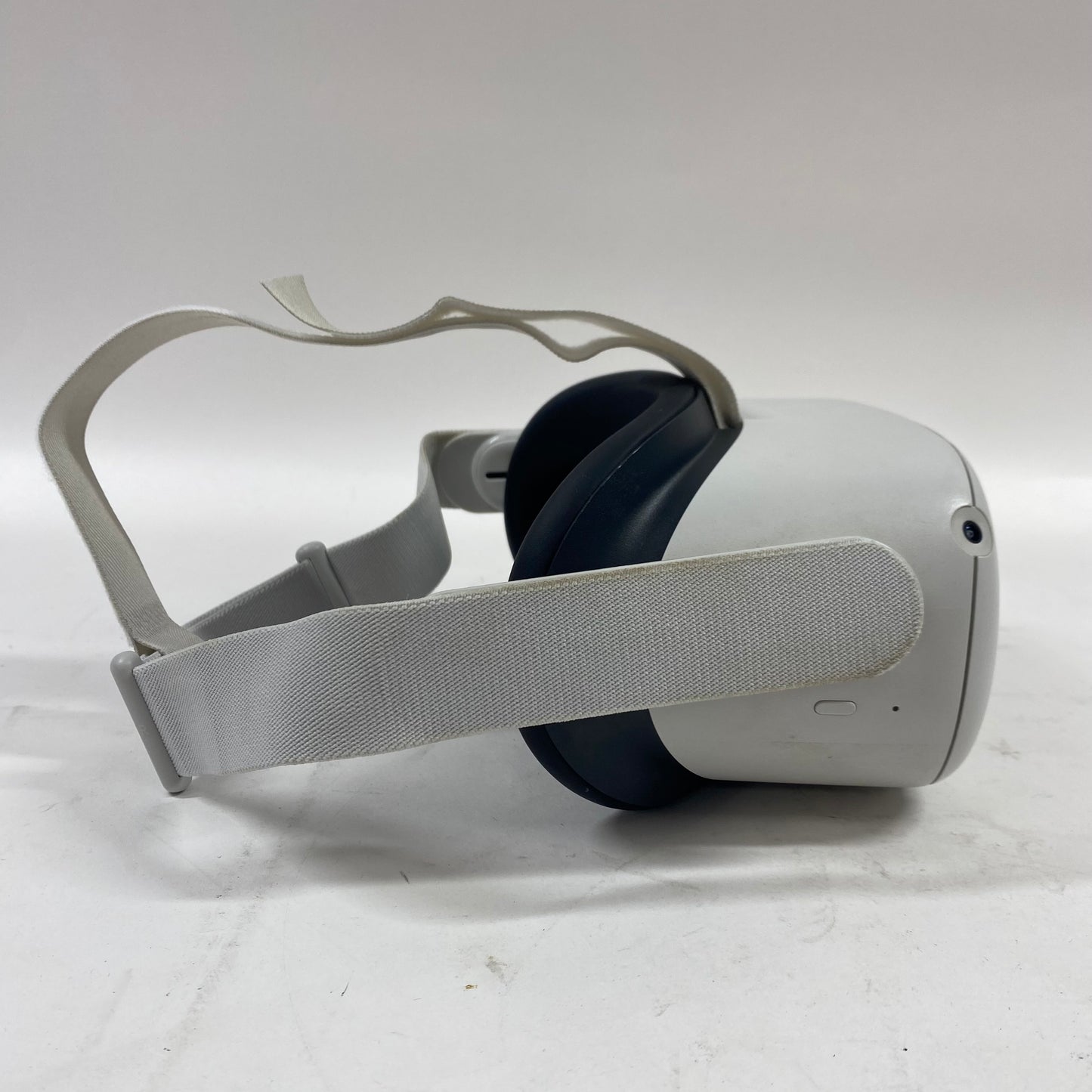 Meta Quest 2 128GB Standalone All-in-One VR Headset KW49CM