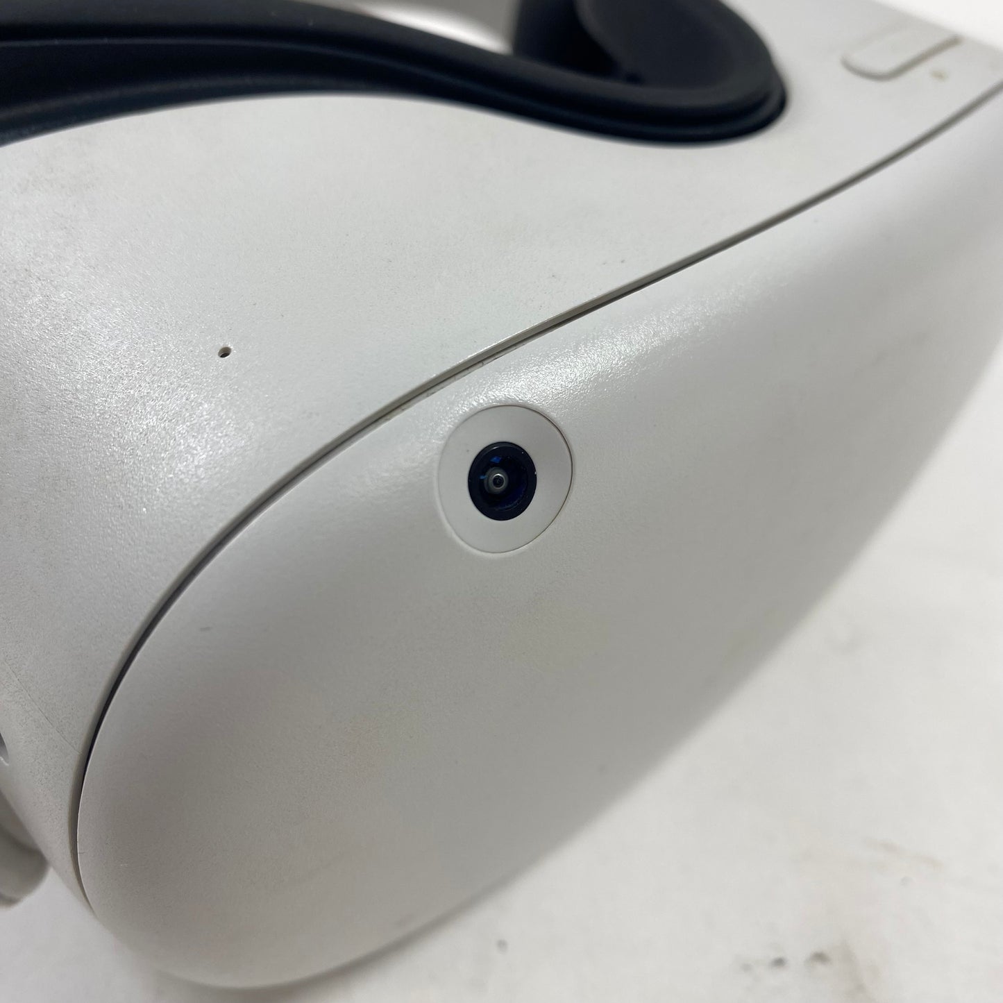 Meta Quest 2 128GB Standalone All-in-One VR Headset KW49CM