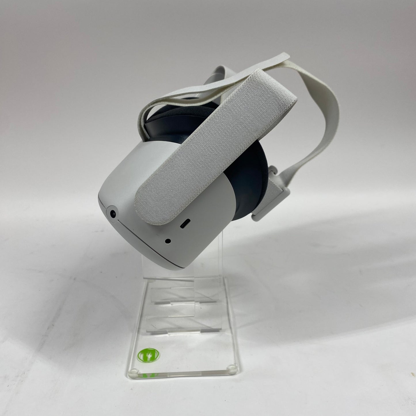 Oculus Quest 2 128GB VR System KW49CM