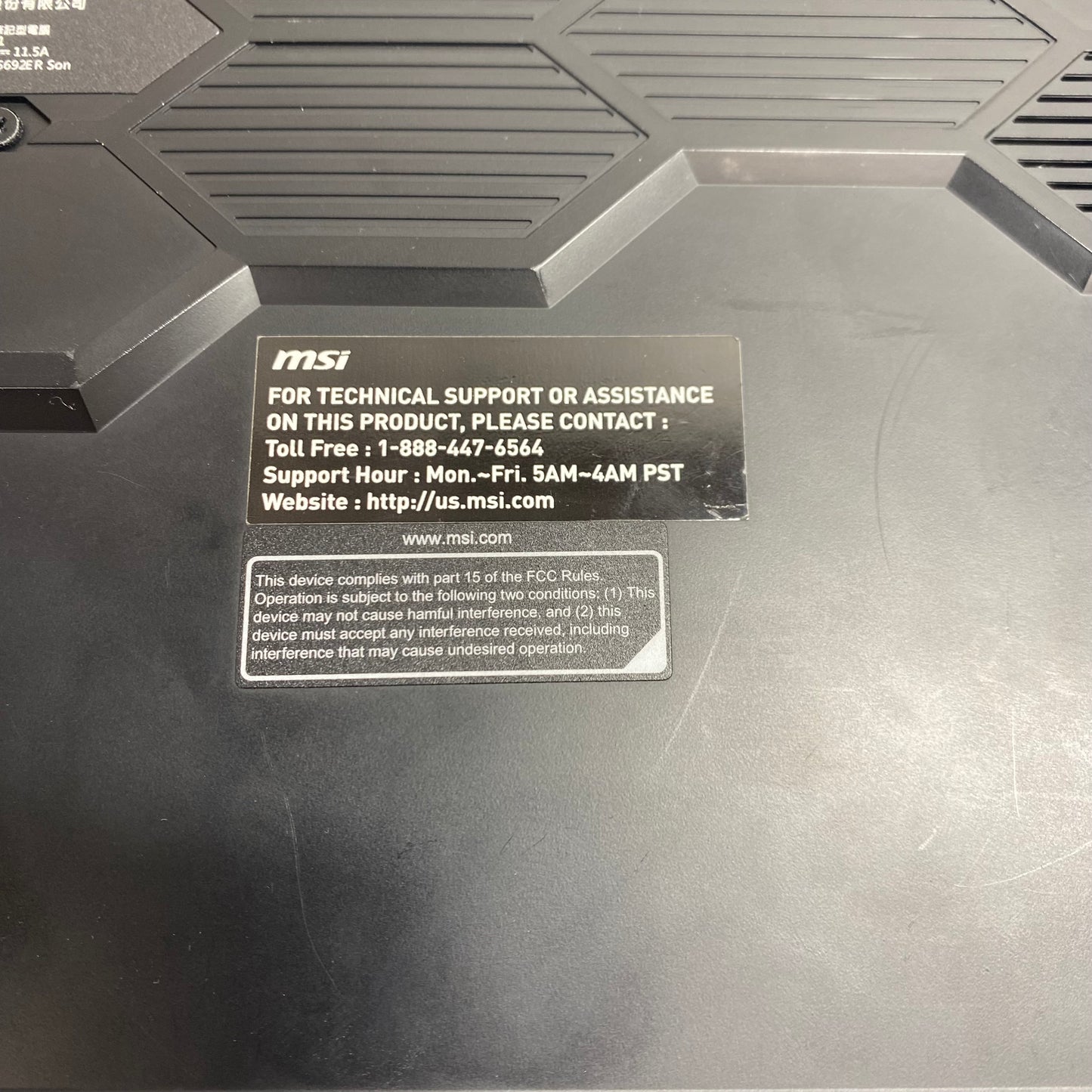 MSI Raider GE66 MS-1541 15.6" i7-10750H 2.6GHz 16GB RAM 1TB SSD GeForce RTX 2070