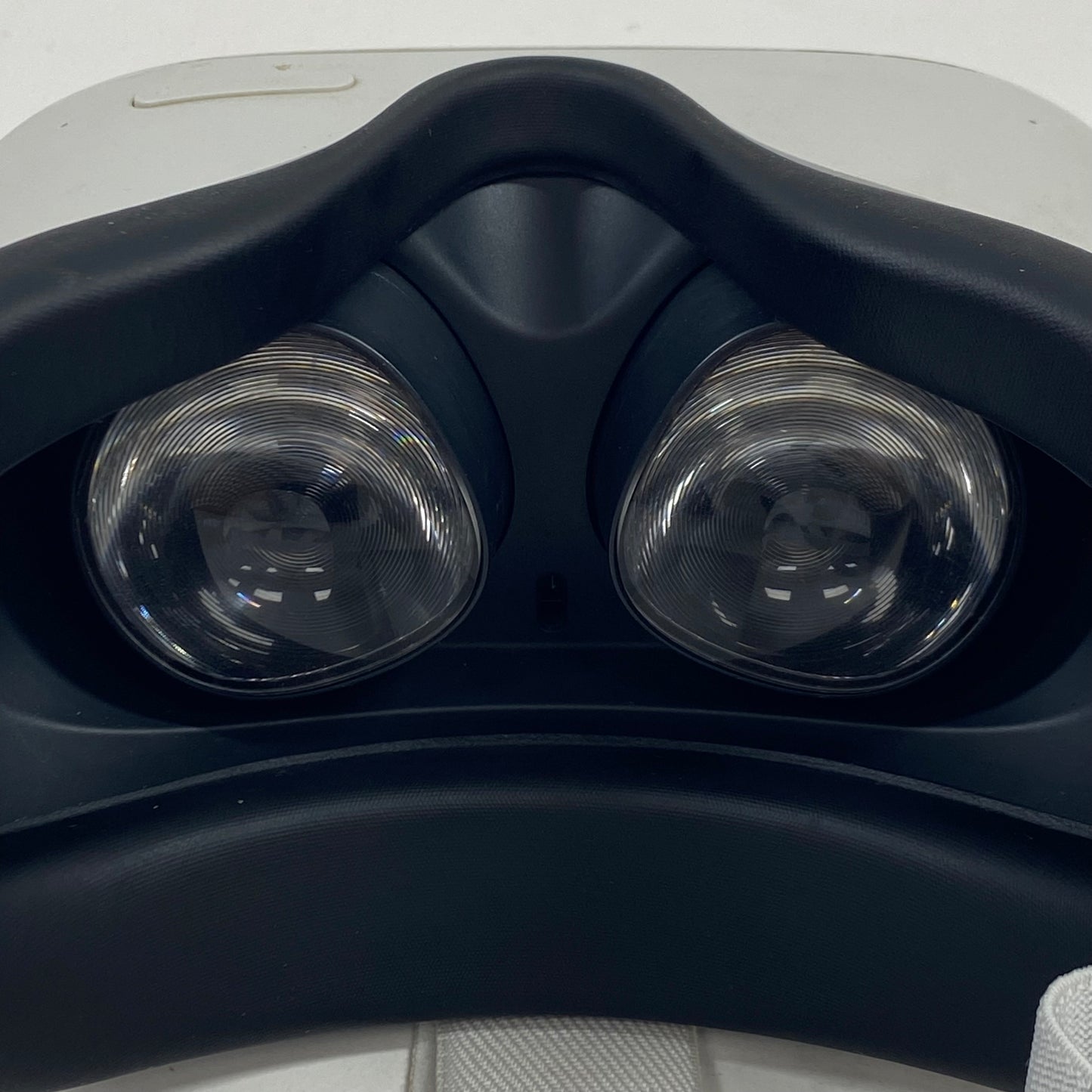 Meta Quest 2 128GB Standalone All-in-One VR Headset KW49CM