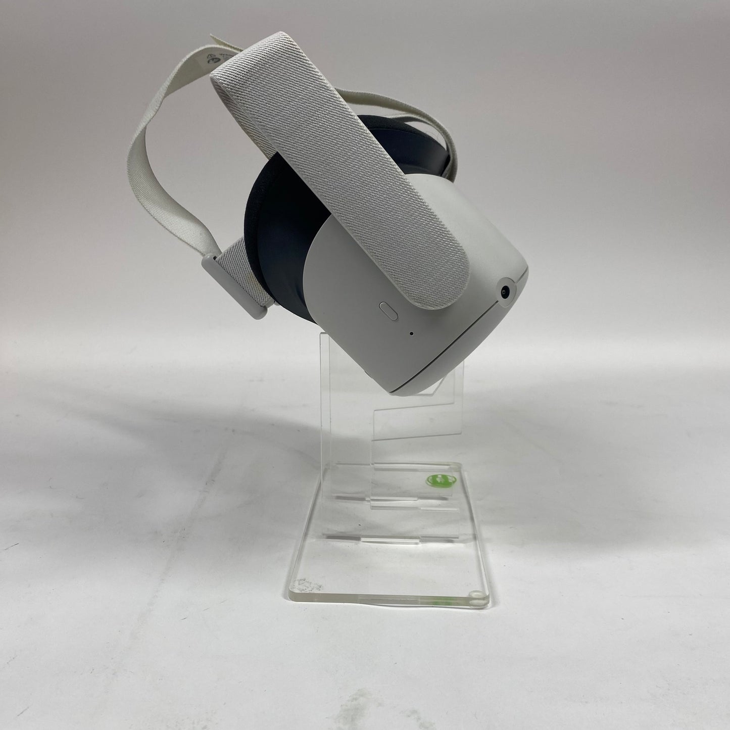 Oculus Quest 2 128GB VR System KW49CM