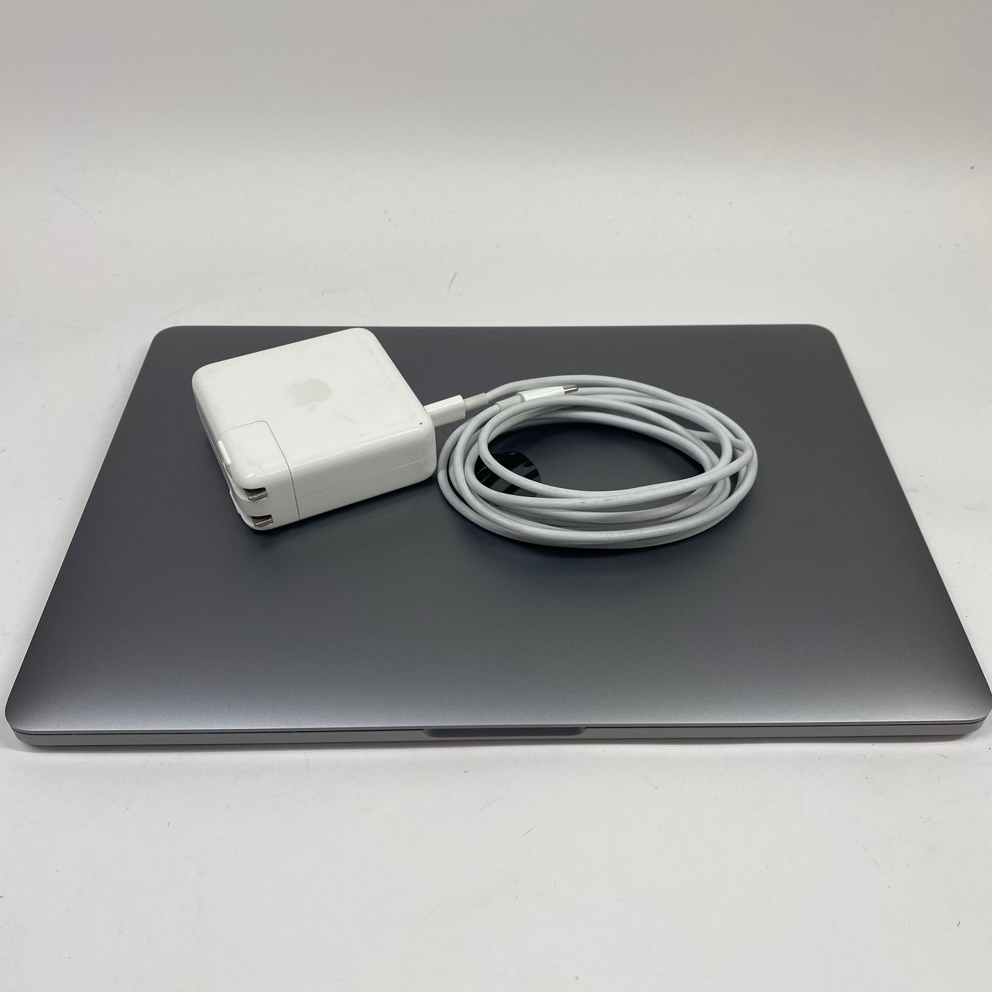2020 Apple MacBook Pro 13.3" i5 1.4GHz 8GB RAM 256GB SSD Silver A2289