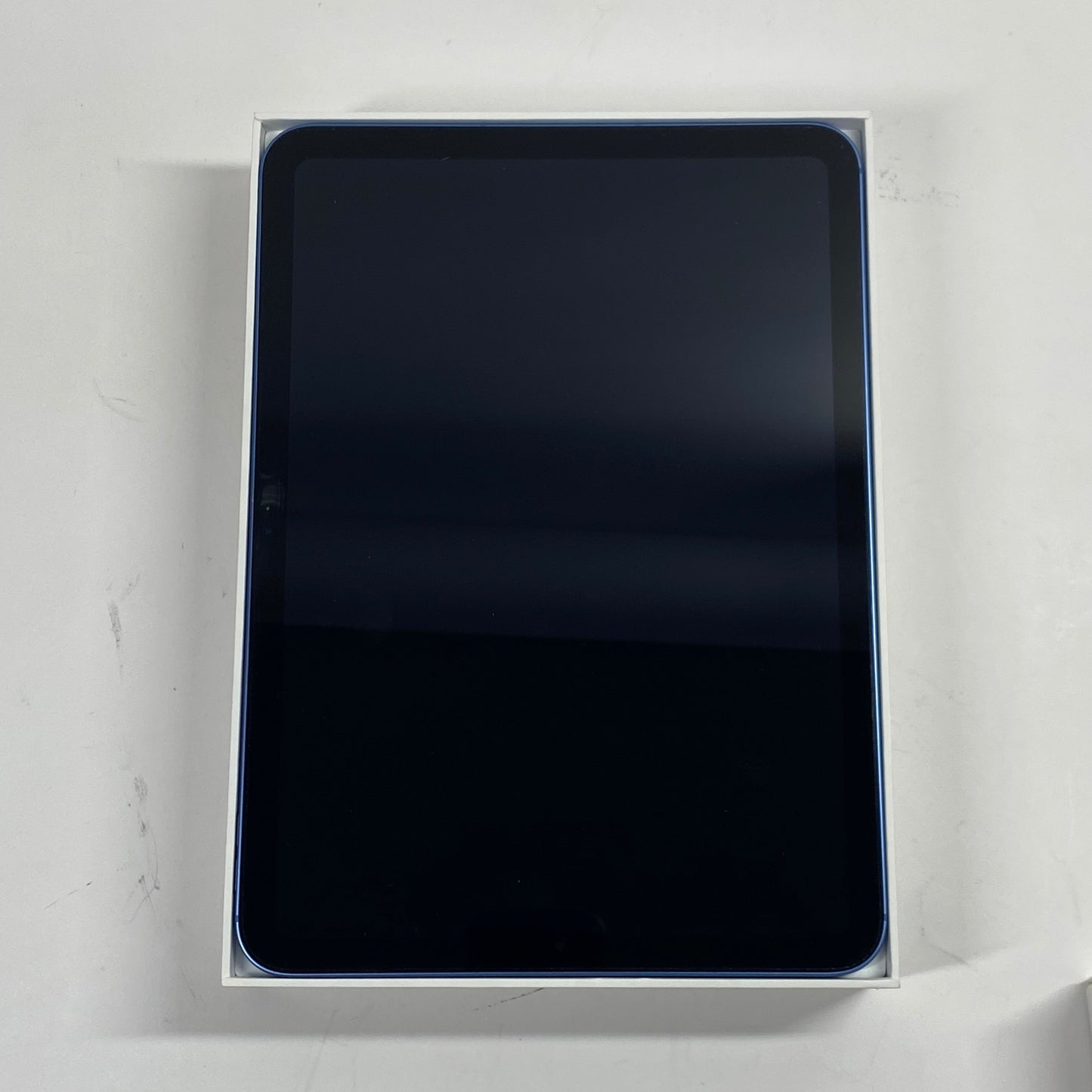 Unlocked Apple iPad 10th Gen 64GB 18.3.1 BLUE MQ6K3LL/A