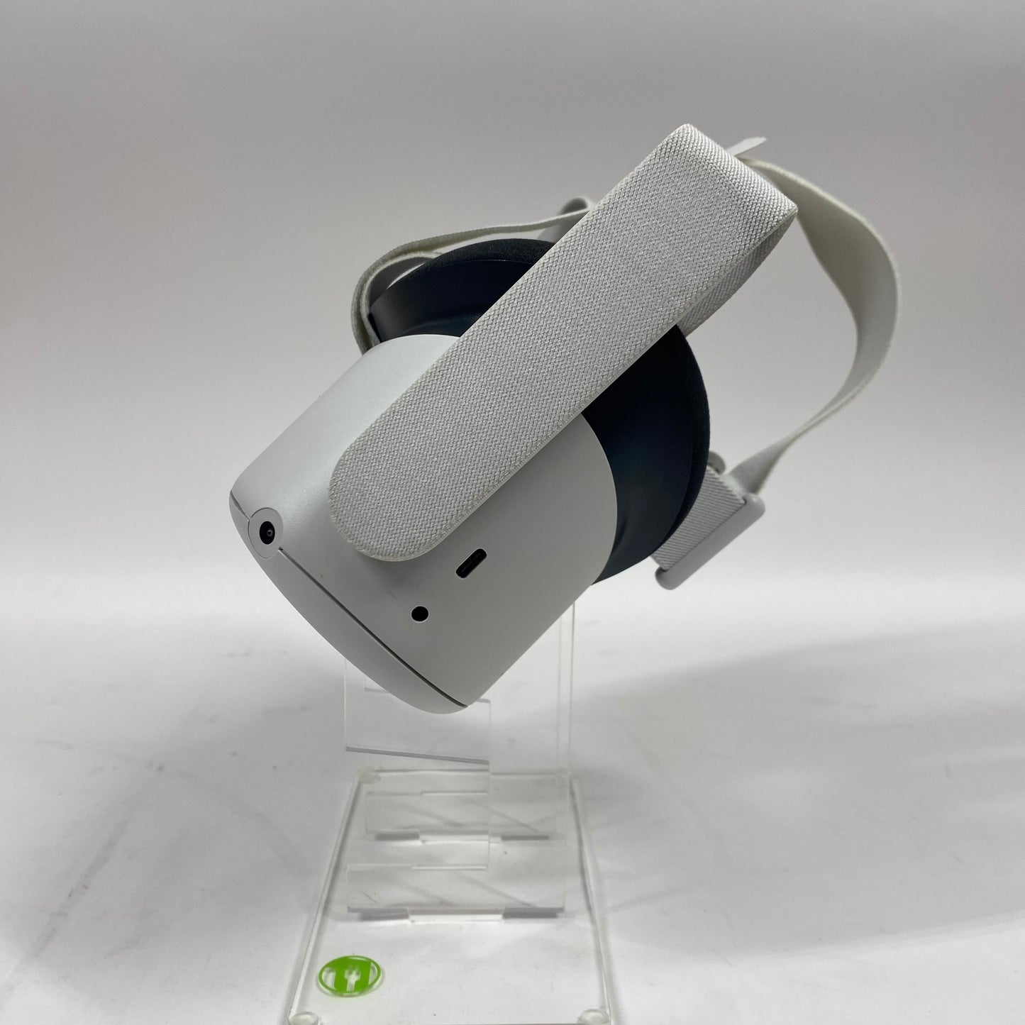 Oculus Quest 2 128GB VR System KW49CM