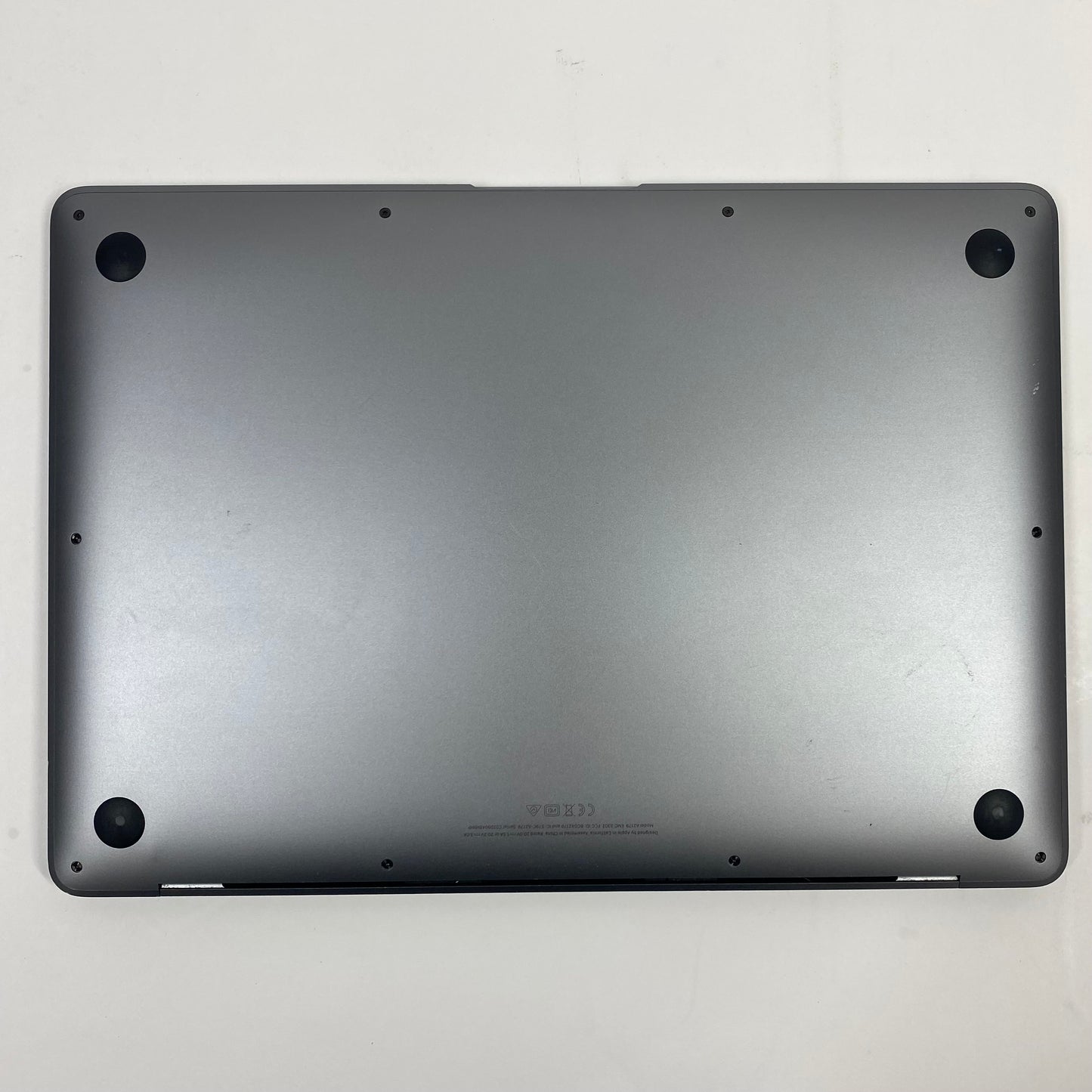 2020 Apple MacBook Air 13.3" M1 3.2GHz 8GB RAM 512GB SSD Space Gray A2337