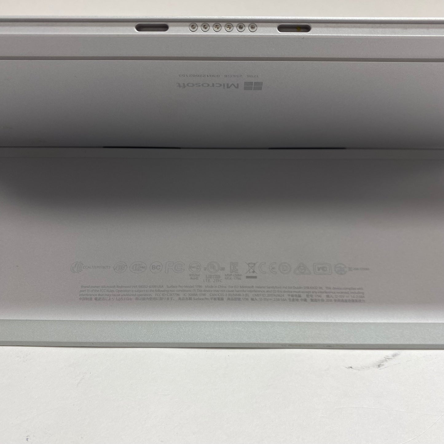 Microsoft Surface Pro 5 1796 12.3" i5-7300U 2.6GHz 8GB RAM 256GB SSD