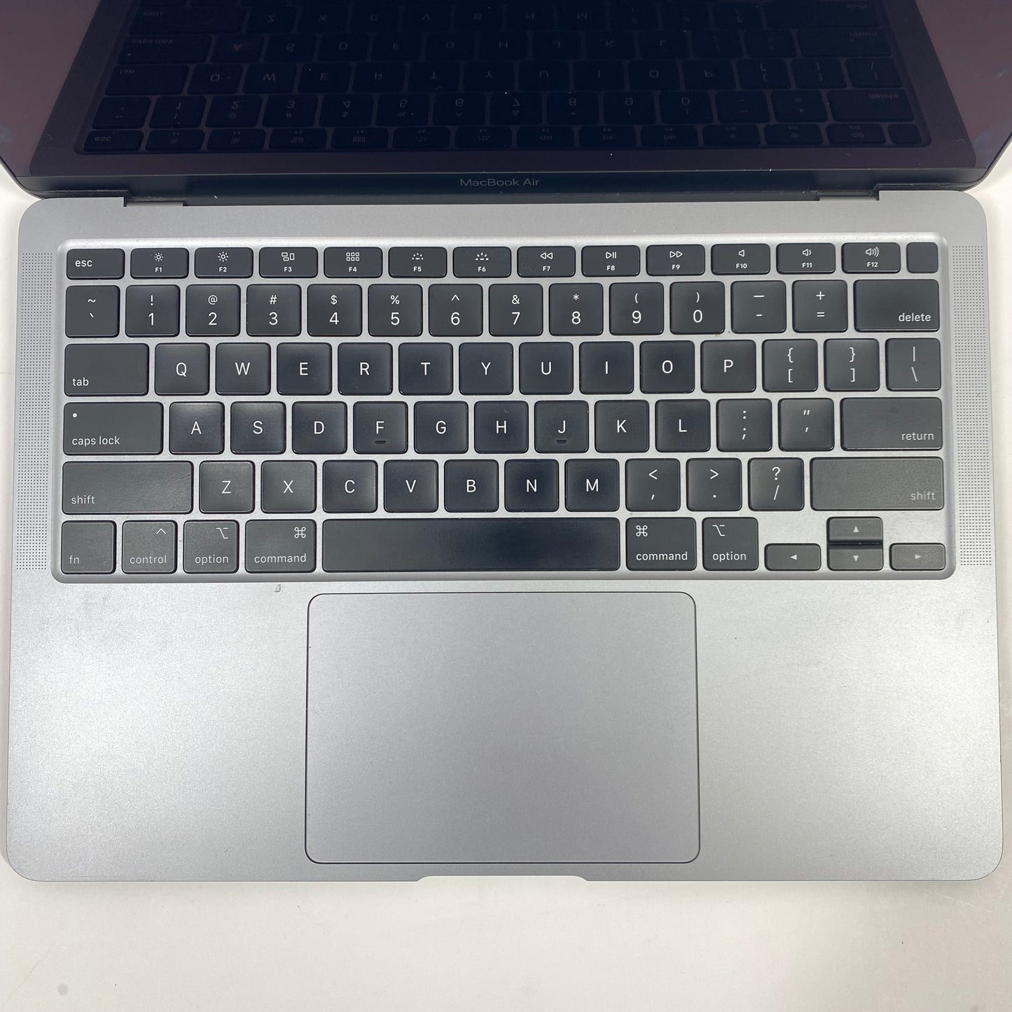 2020 Apple MacBook Air 13.3" M1 3.2GHz 8GB RAM 512GB SSD Space Gray A2337