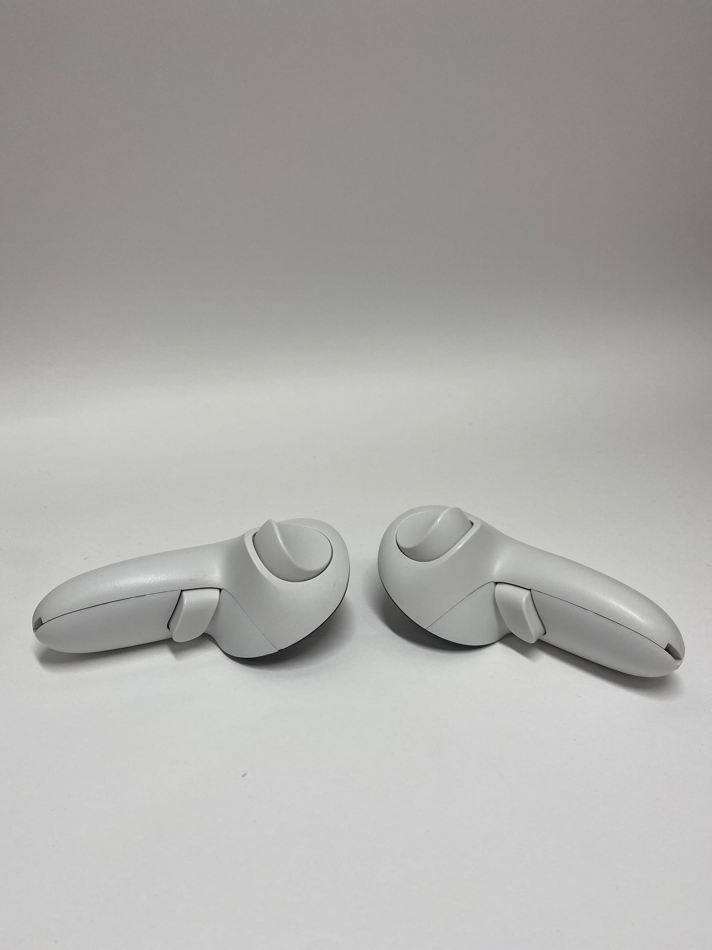 Meta Quest 3S 128GB Standalone All-in-One VR Headset P97