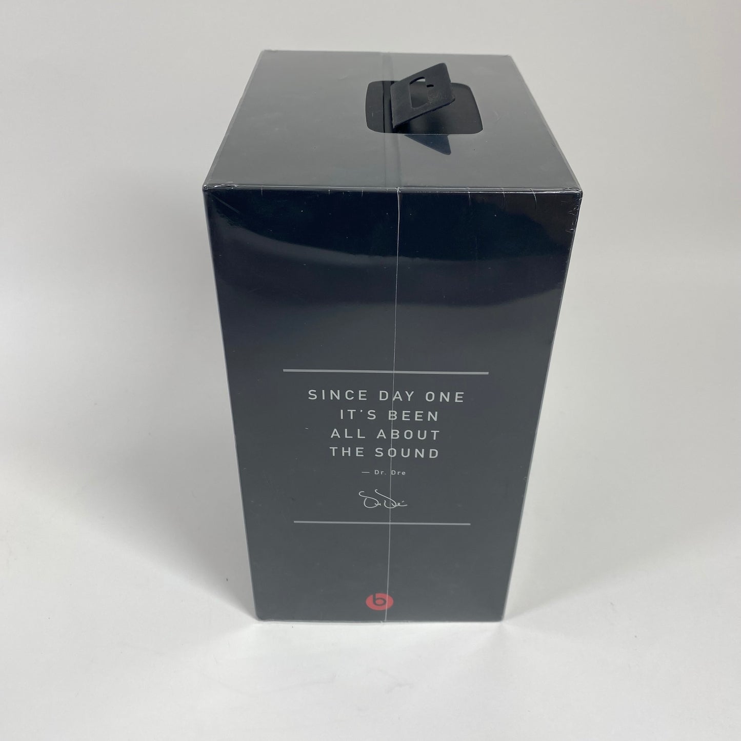 New Beats Studio3 Wireless Over-Ear Bluetooth Headphones Black/Red MX422LL/A