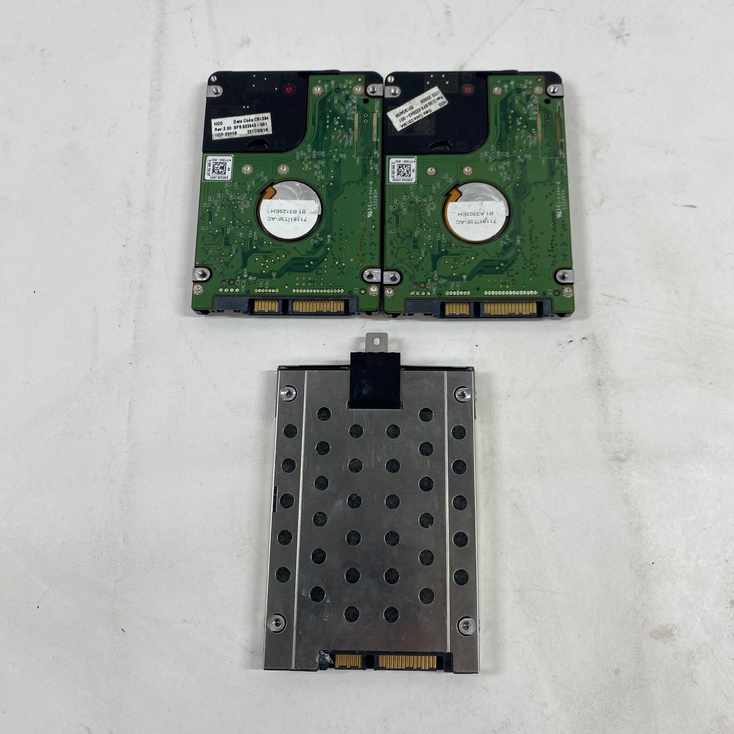 Lot of 3 Western Digital 2.5" WDBlue 320GB SATA III 6Gbps HDD WD3200BPVT-60JJ5T0
