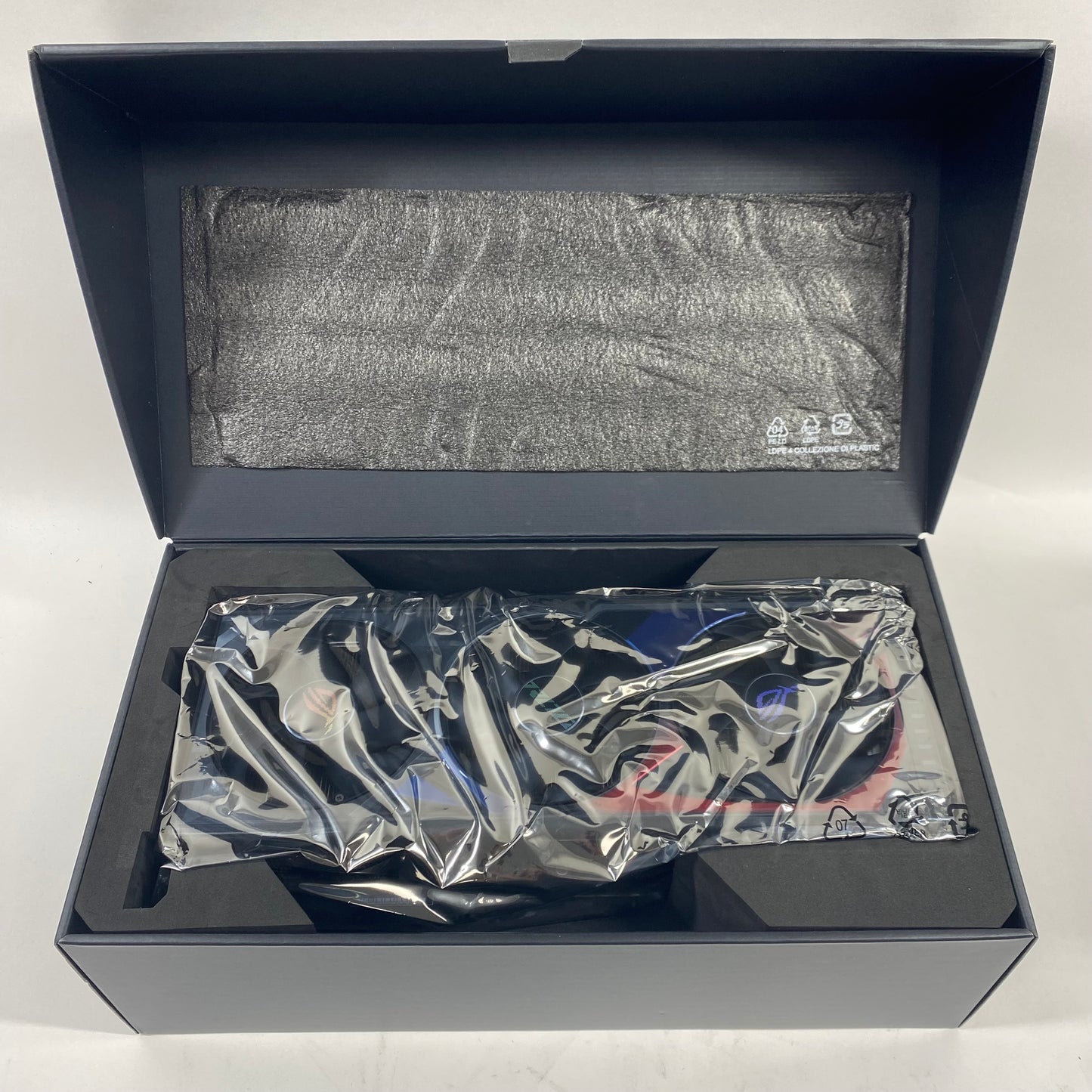 ASUS ROG Strix RTX 4090 24GB GDDR6X Graphics Card ROG-STRIX-RTX4090-O24G-GAMING