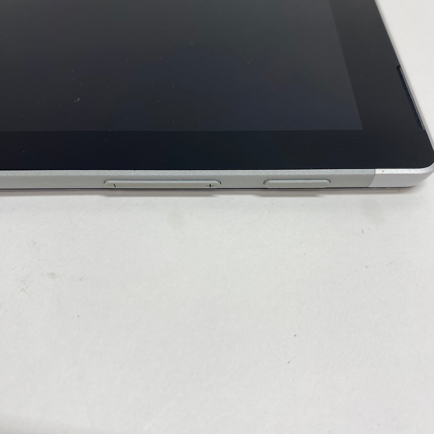 Microsoft Surface Pro 5 1796 12.3" i5-7300U 2.6GHz 8GB RAM 256GB SSD