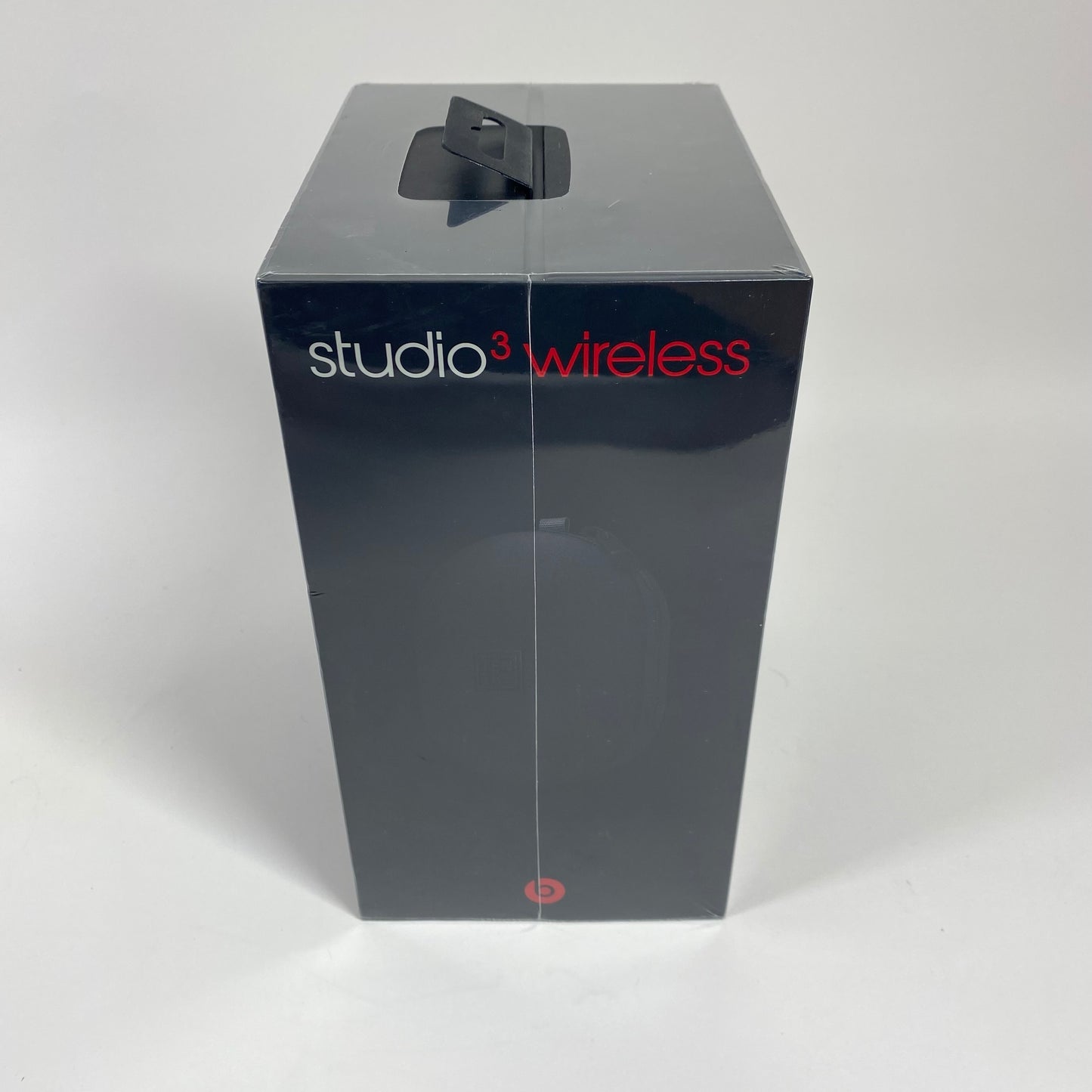 New Beats Studio3 Wireless Over-Ear Bluetooth Headphones Black/Red MX422LL/A