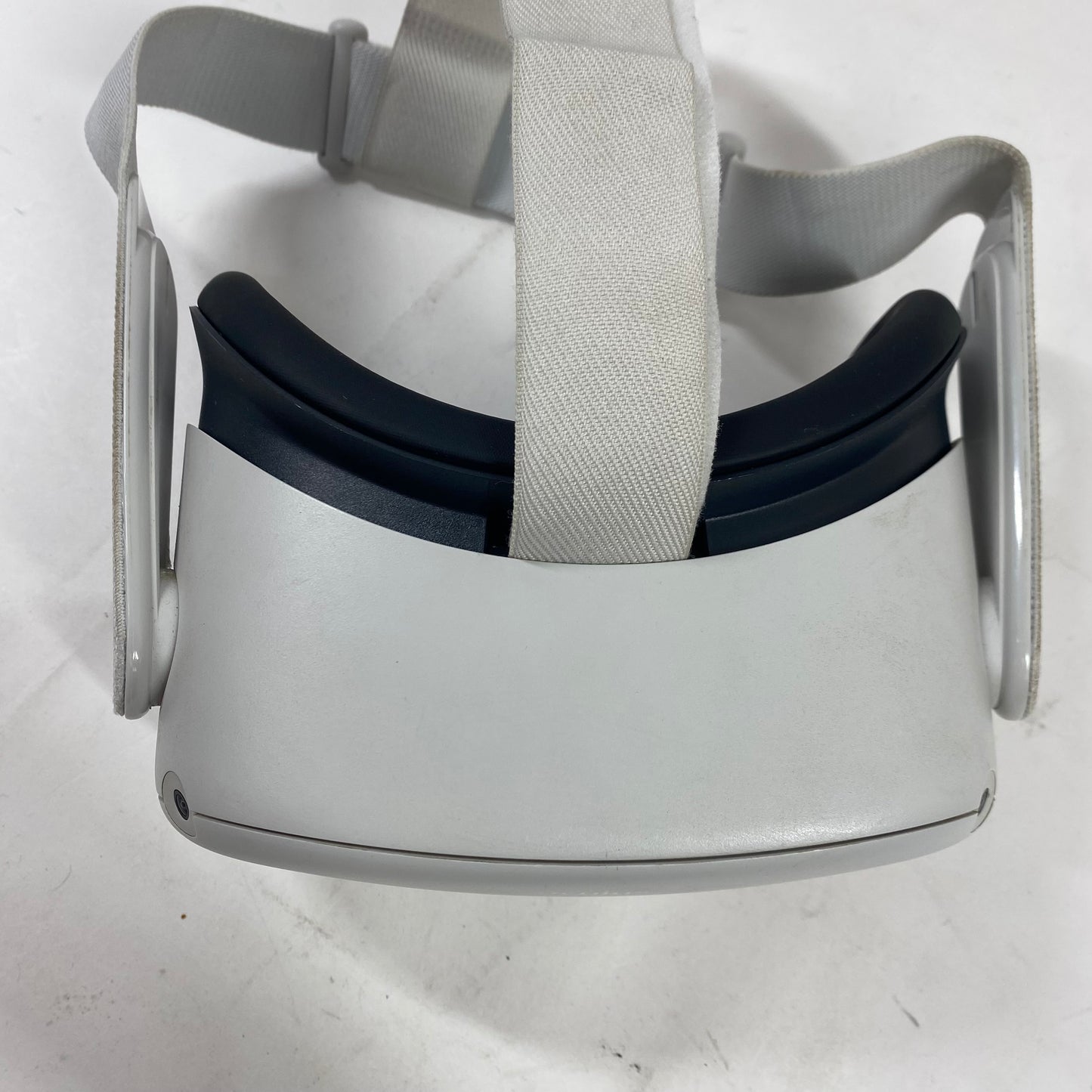 Meta Quest 2 128GB Standalone All-in-One VR Headset KW49CM