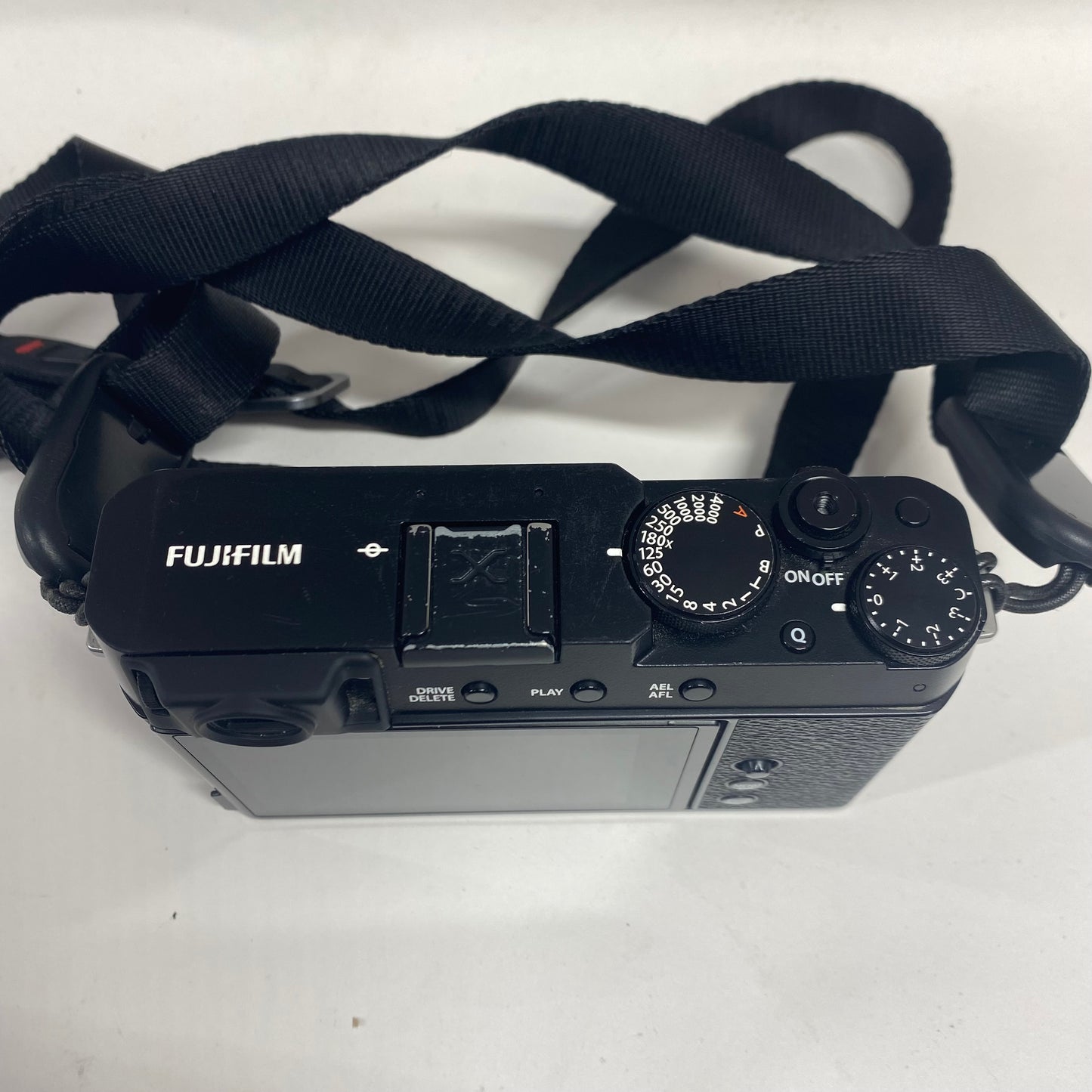 Fujifilm X-E4 FF200002 26.1MP rangefinder-style mirrorless camera