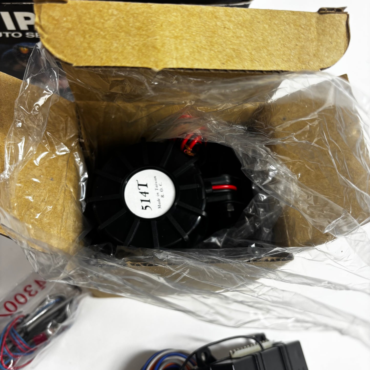 Auto Security System Remote Start and Alert System Viper 300