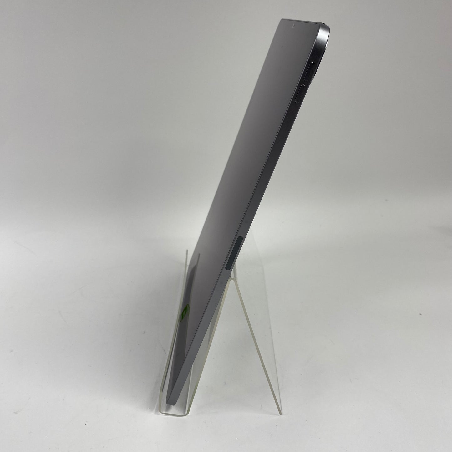 WiFi Only Apple iPad Pro 12.9" 6th Gen 512GB 18.4.1 Space Gray MNXU3LL/A