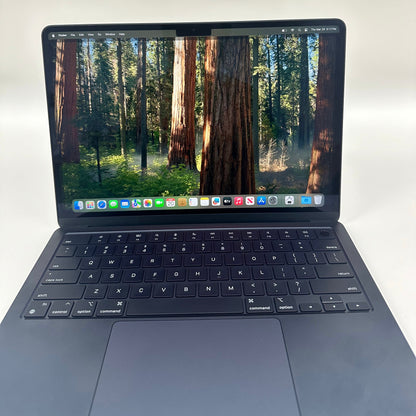 2022 Apple MacBook Air 13.6" M2 8C GPU 3.5GHz 8GB RAM 256GB SSD A2681