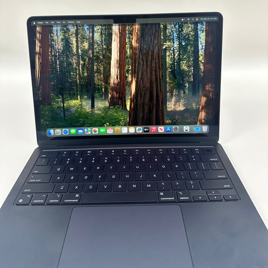 2022 Apple MacBook Air 13.6" M2 8C GPU 3.5GHz 8GB RAM 256GB SSD A2681