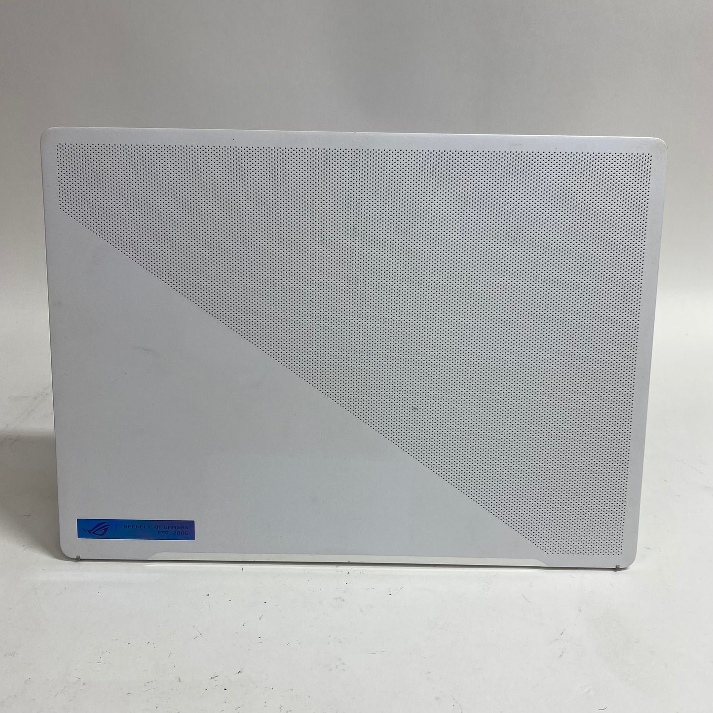 Asus ROG Zephyrus G14 GA402R Ryzen 9 6900HS 16GB RAM 1TB SSD Radeon RX 6700S