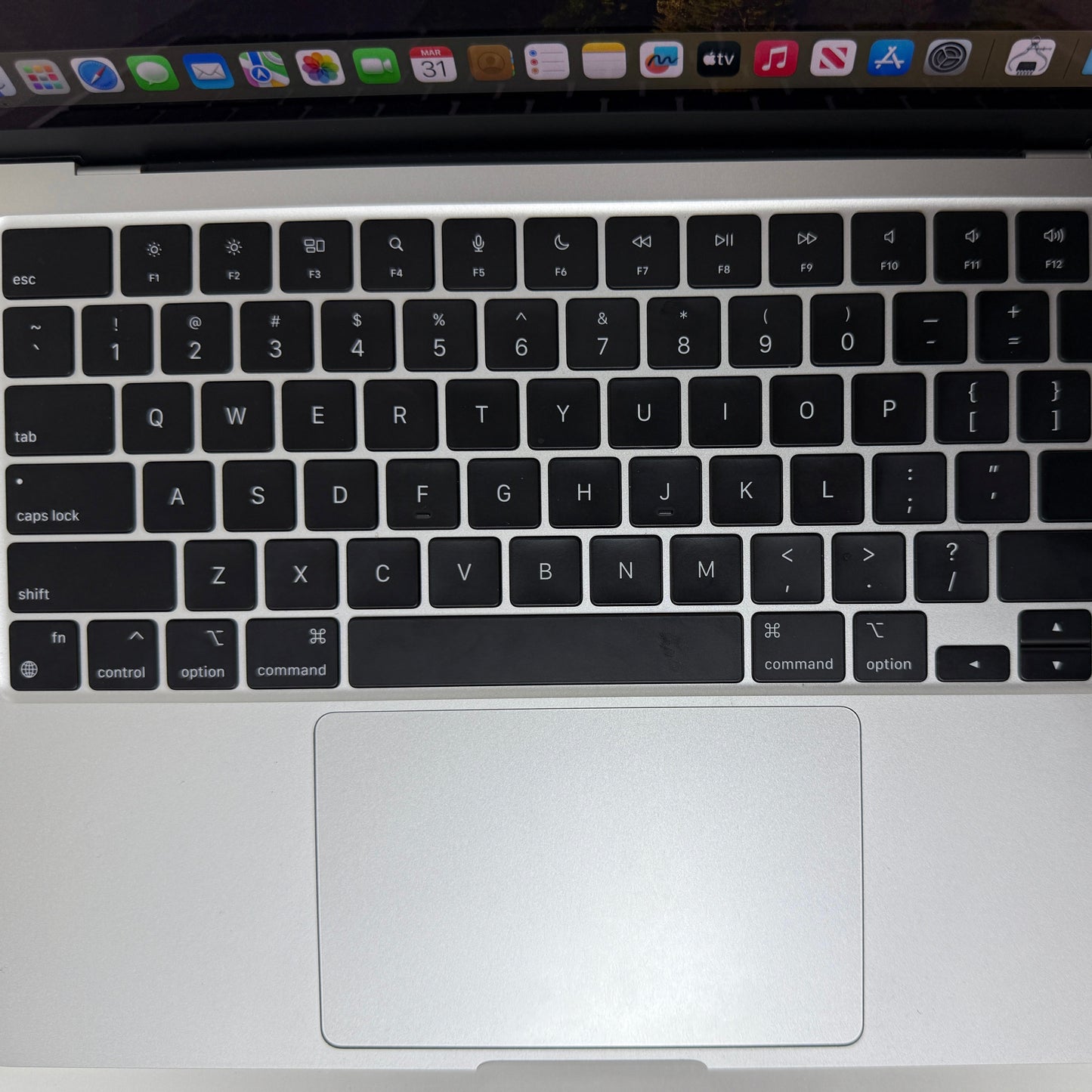 2022 Apple MacBook Air 13.6" M2 10C GPU 3.5GHz 8GB RAM 512GB SSD A2681