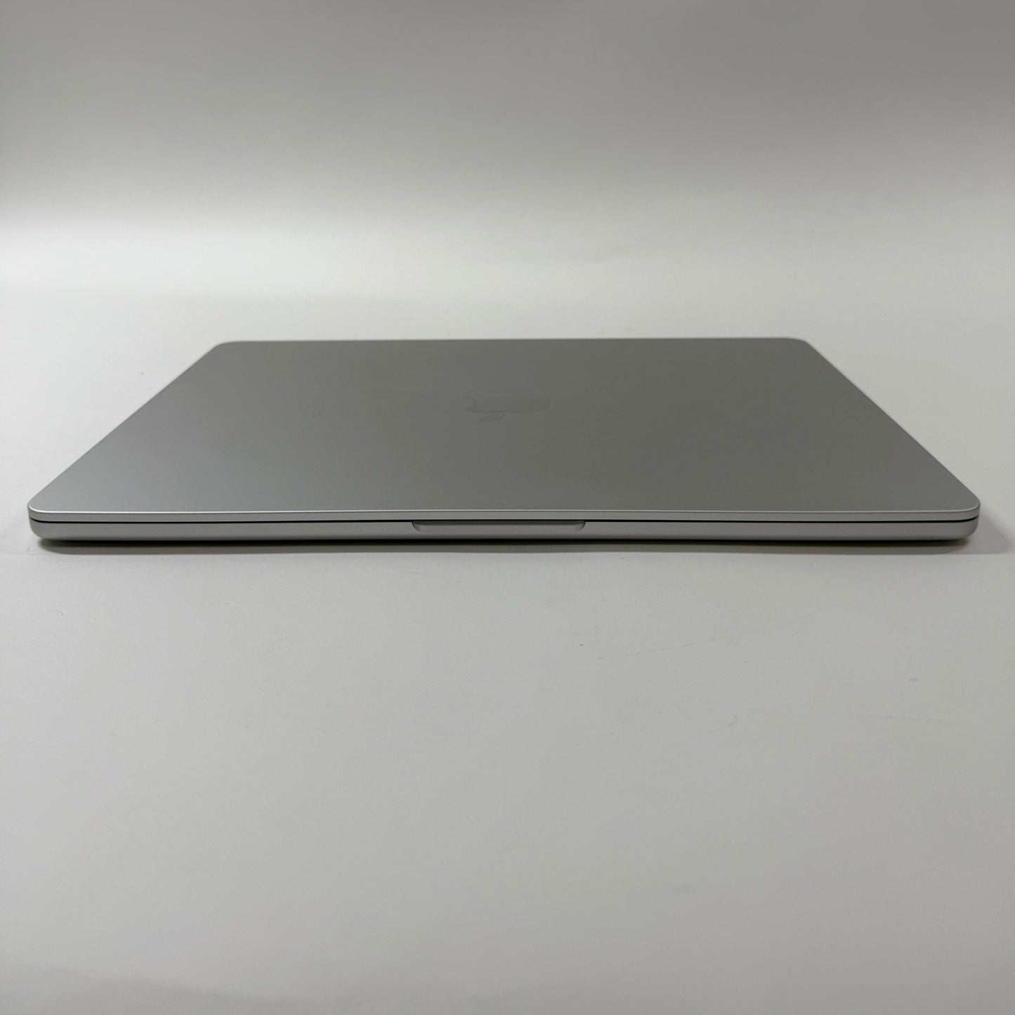 2022 Apple MacBook Air 13.6" M2 10C GPU 3.5GHz 8GB RAM 512GB SSD A2681