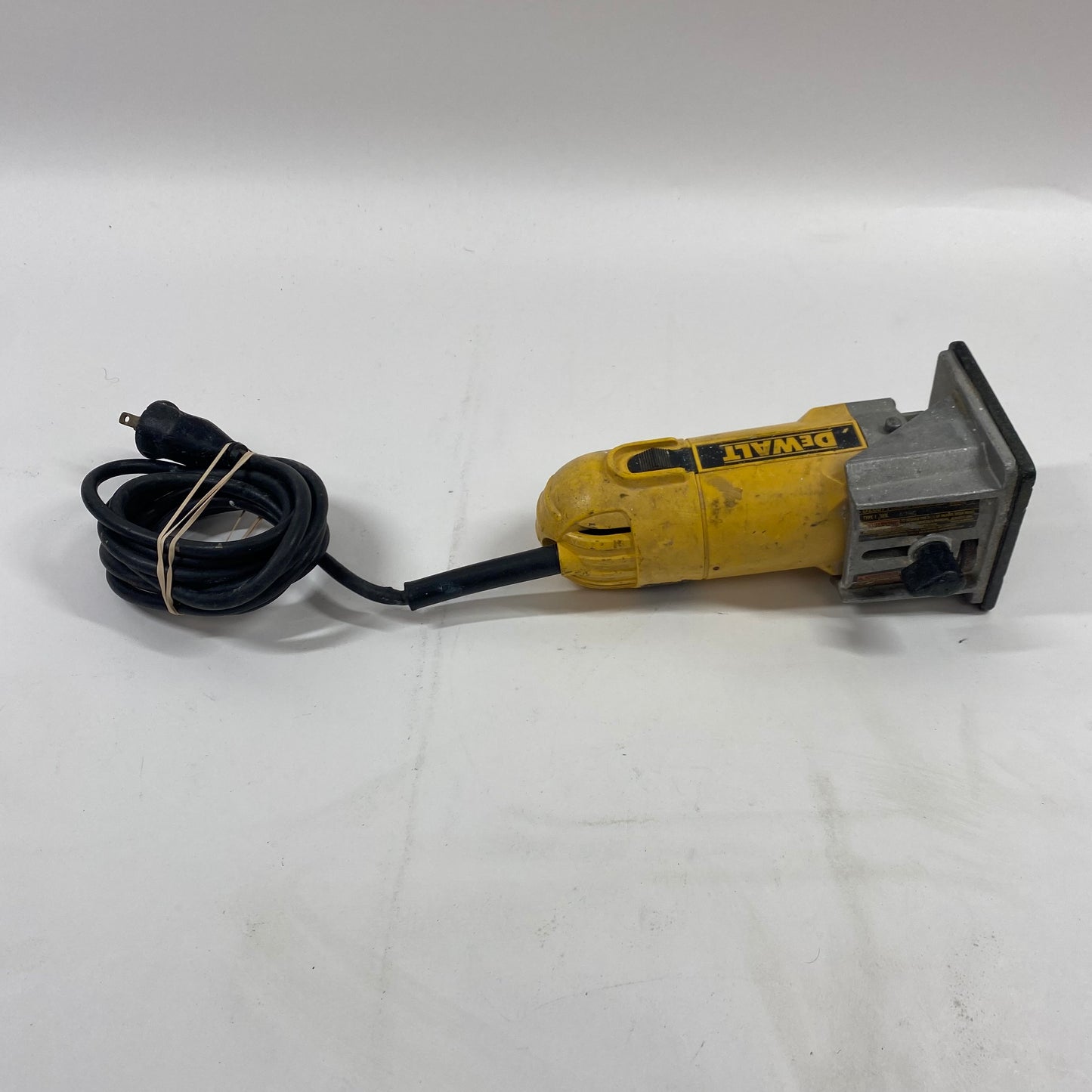 DeWalt D26670 127V Cordless Compact Router