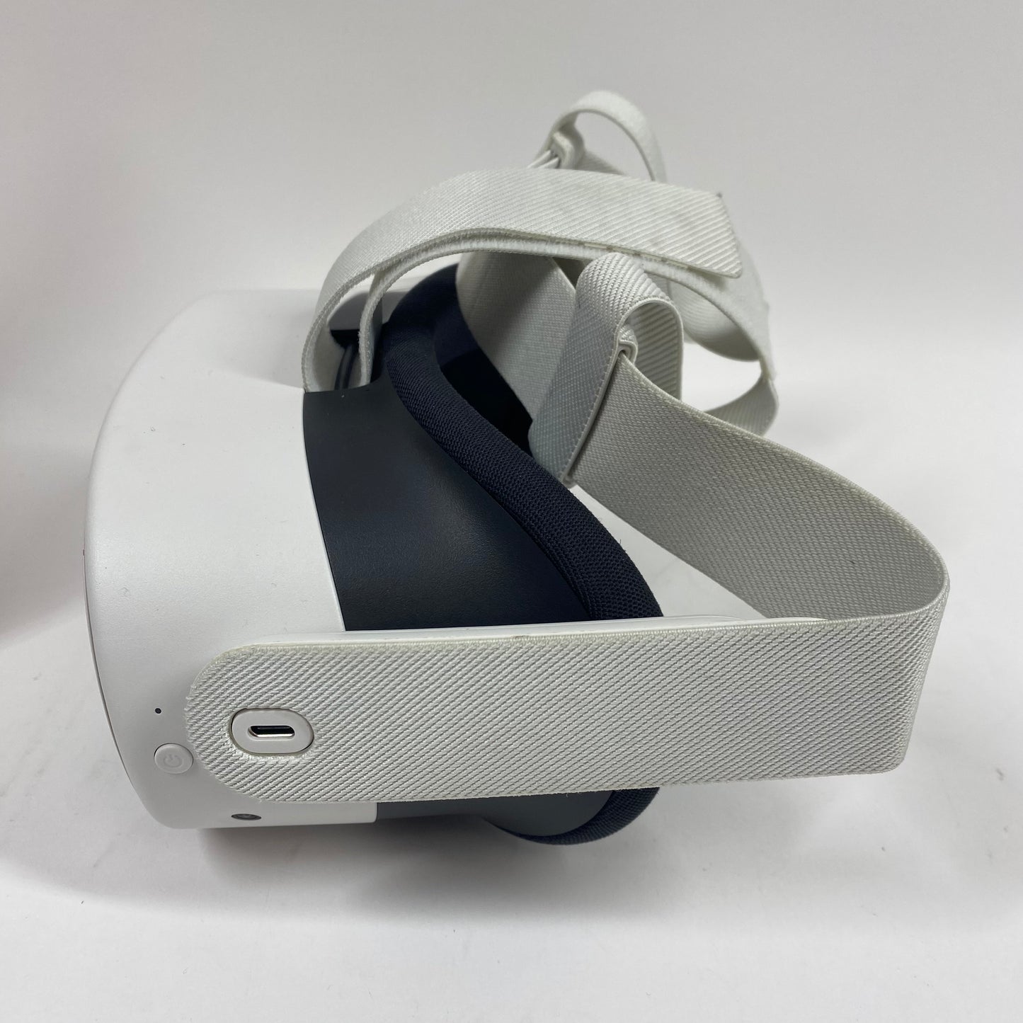 Meta Quest 3S 128GB Standalone All-in-One VR Headset mc-1204060-03