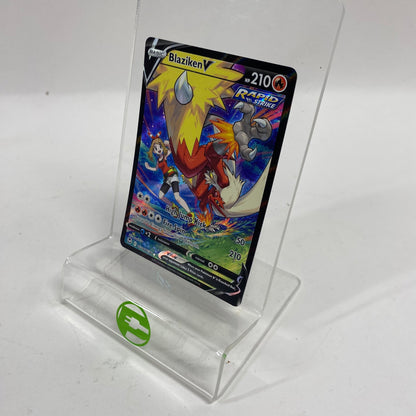 Pokémon TCG Sword & Shield - Silver Tempest Blaziken V TG14/TG/30 English