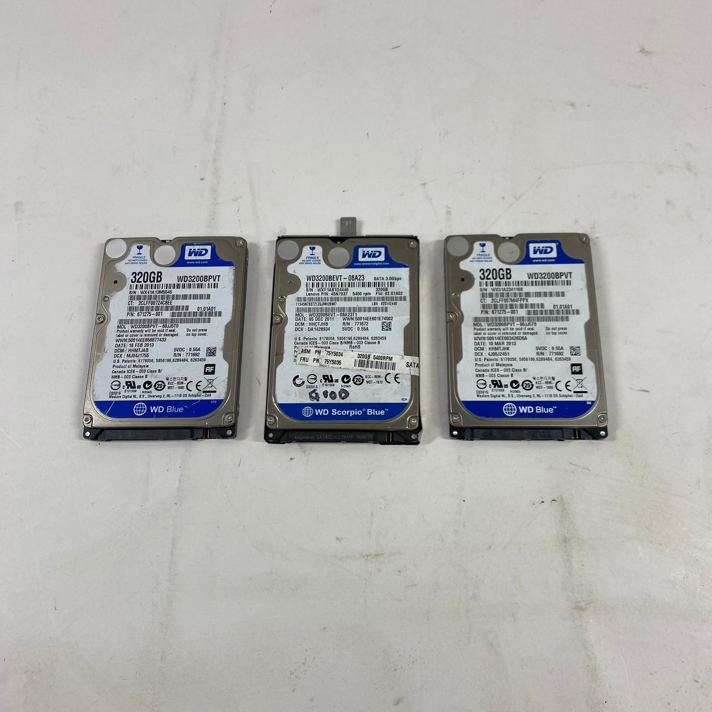 Lot of 3 Western Digital 2.5" WDBlue 320GB SATA III 6Gbps HDD WD3200BPVT-60JJ5T0