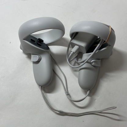 Oculus Quest 2 Stand-Alone VR Headset KW49CM