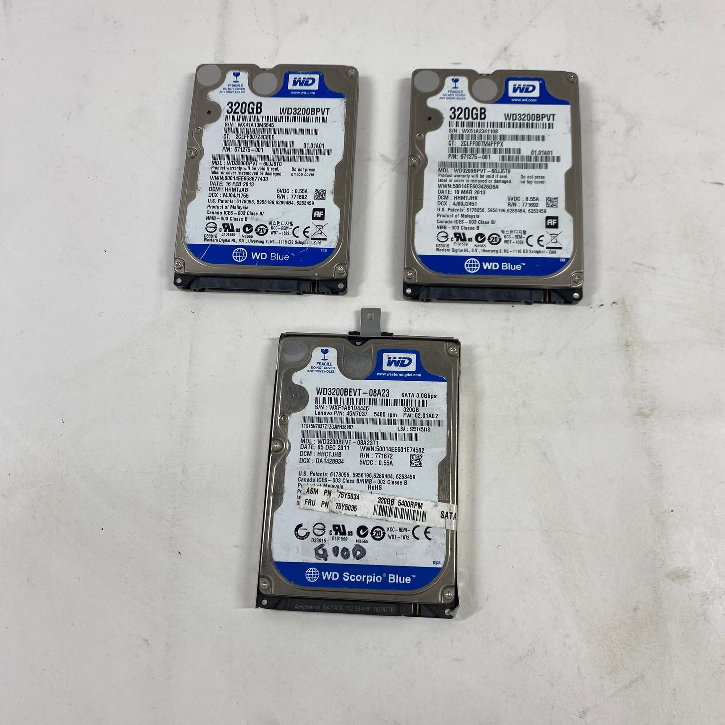 Lot of 3 Western Digital 2.5" WDBlue 320GB SATA III 6Gbps HDD WD3200BPVT-60JJ5T0