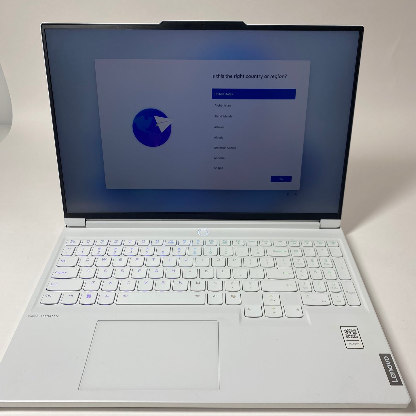 Lenovo Legion 7 16" i7-14700HX 4.0GHz 16GB RAM 1TB SSD GeForce RTX 4060